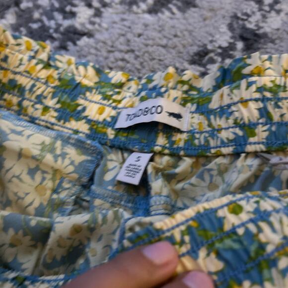 Toad & Co Sunkissed Pull On Shorts Women's Small Blue Glacier Daisy Field Print - Picture 6 of 10